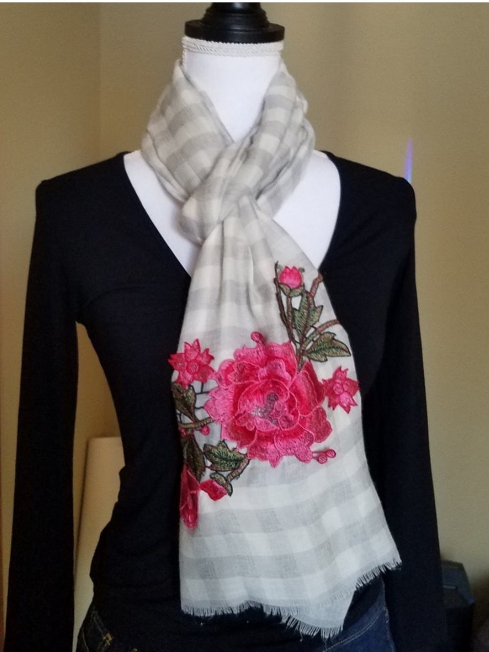 Floral Pink Appliqué Oblong Gingham Scarf NEW